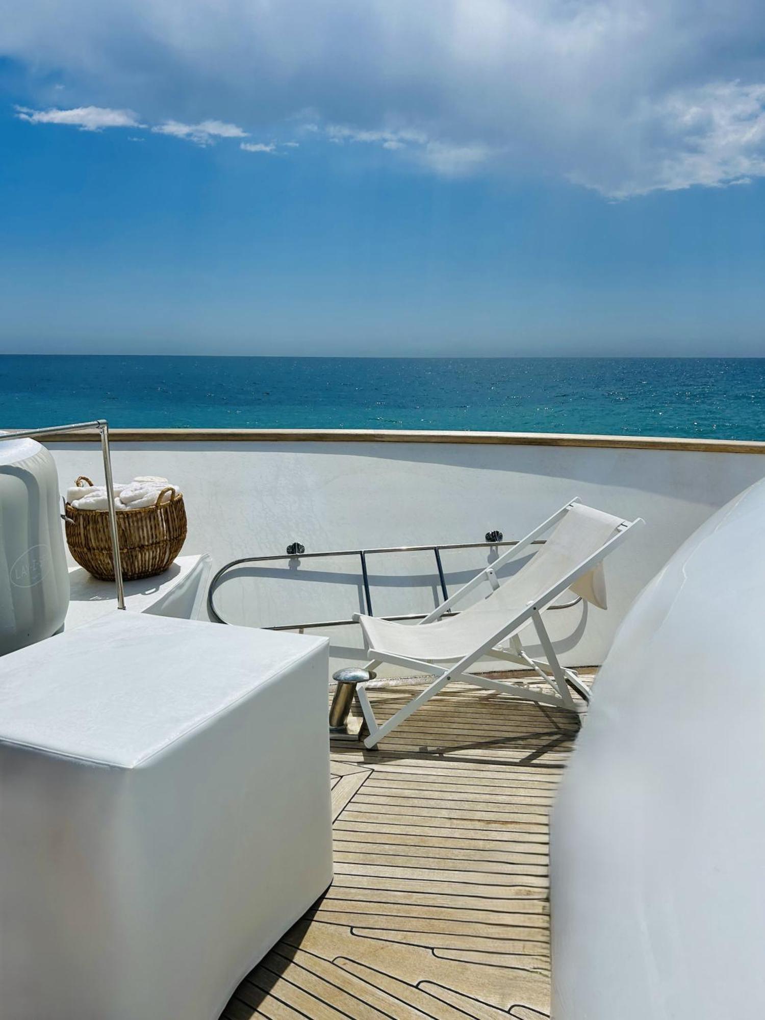Hotel Super Yacht Located In Puerto Banus Marbella Exterior foto